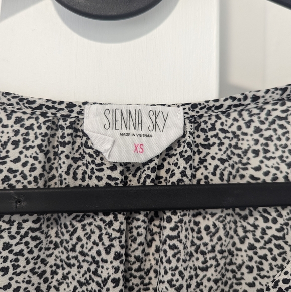 Sienna Sky Blouse Beige/Black XS - Picture 4 of 4